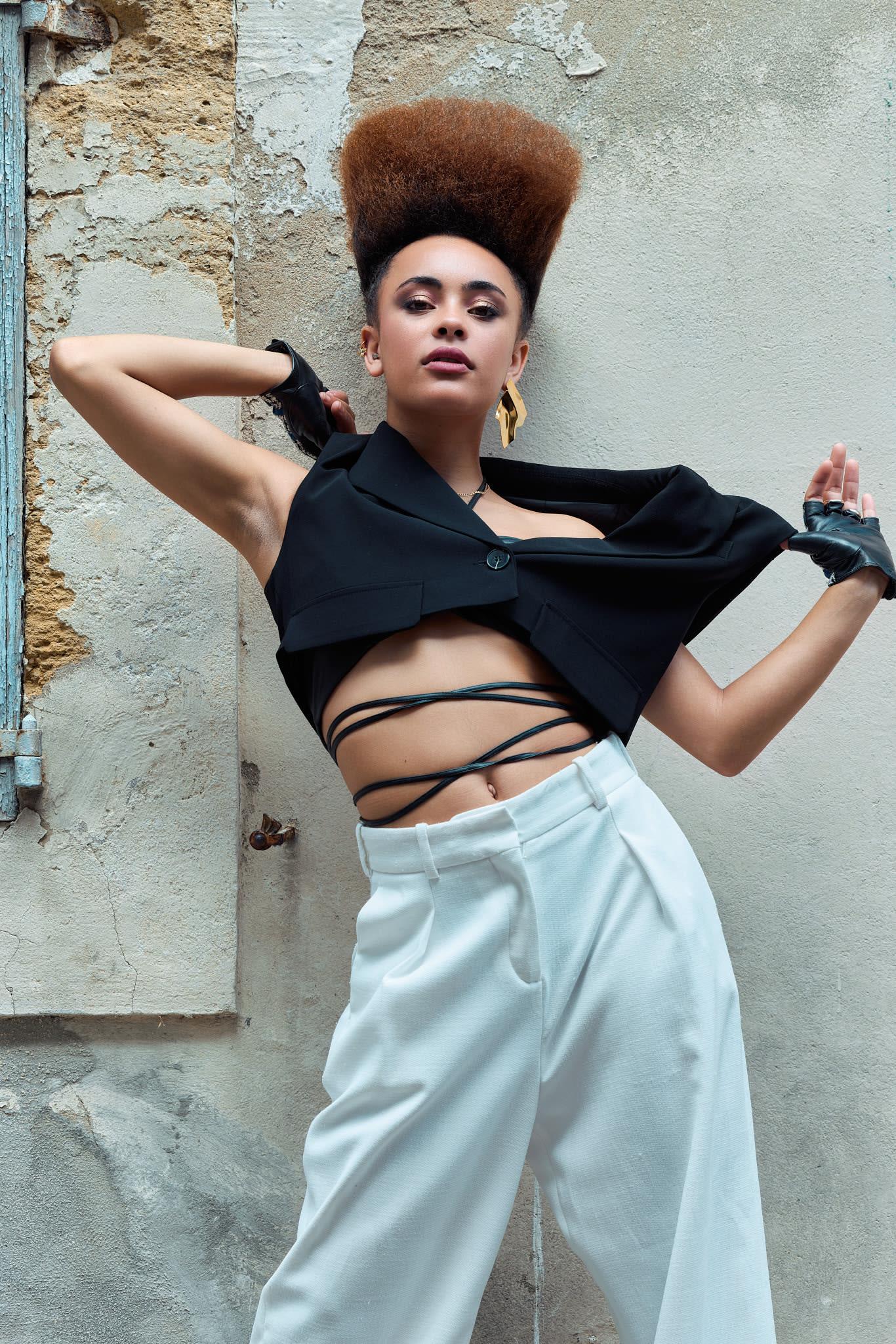 Shades of Grey - Image 11