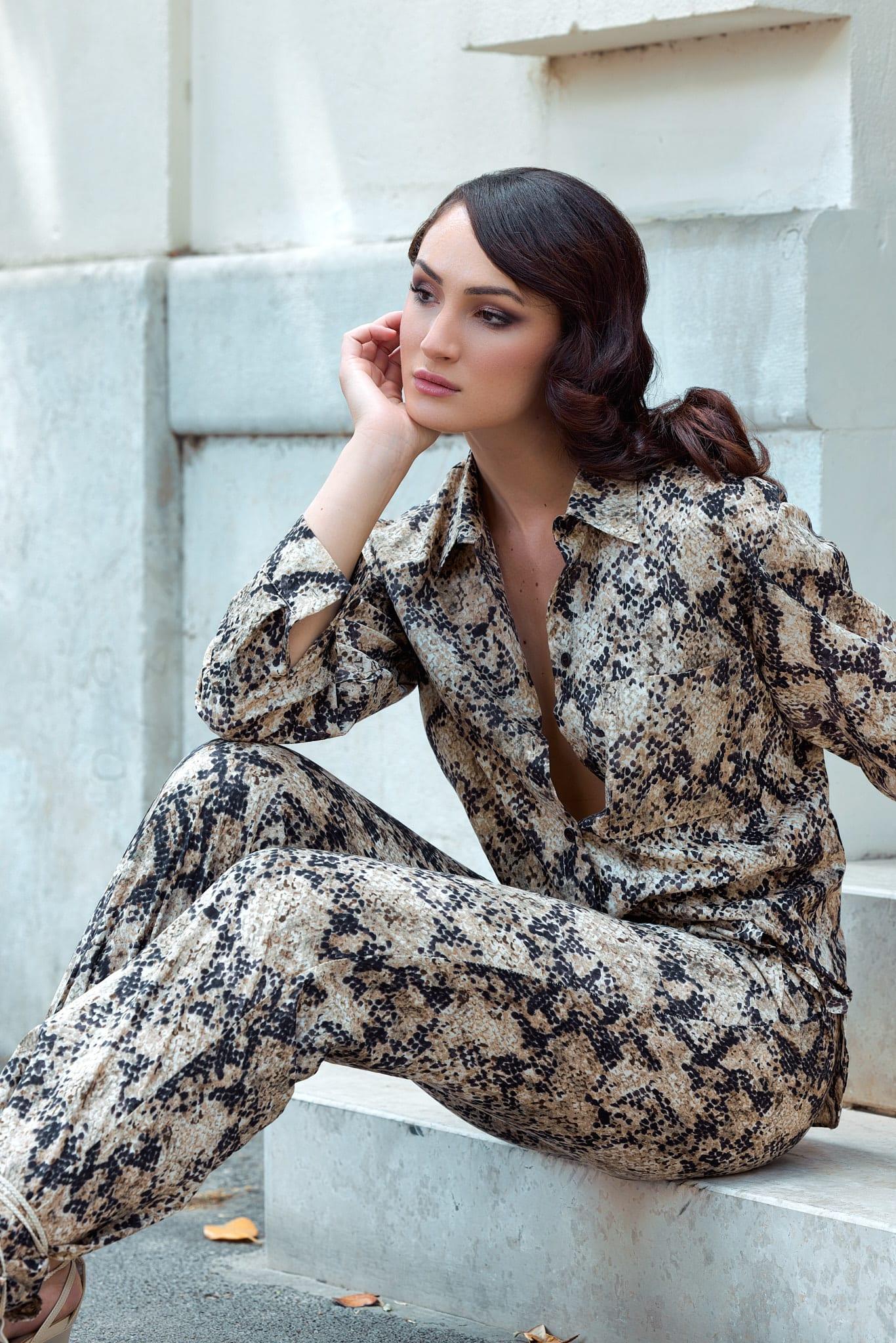 Shades of Grey - Image 14