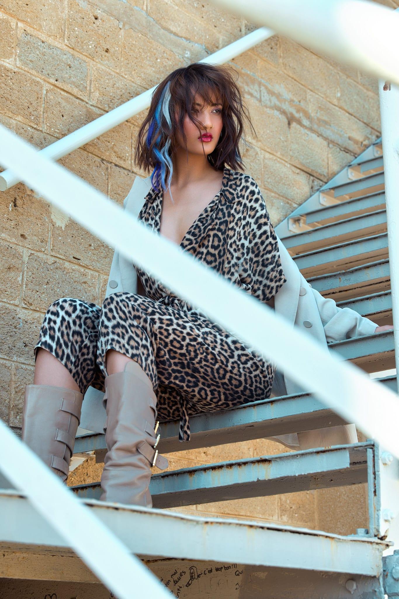 Shades of Grey - Image 27